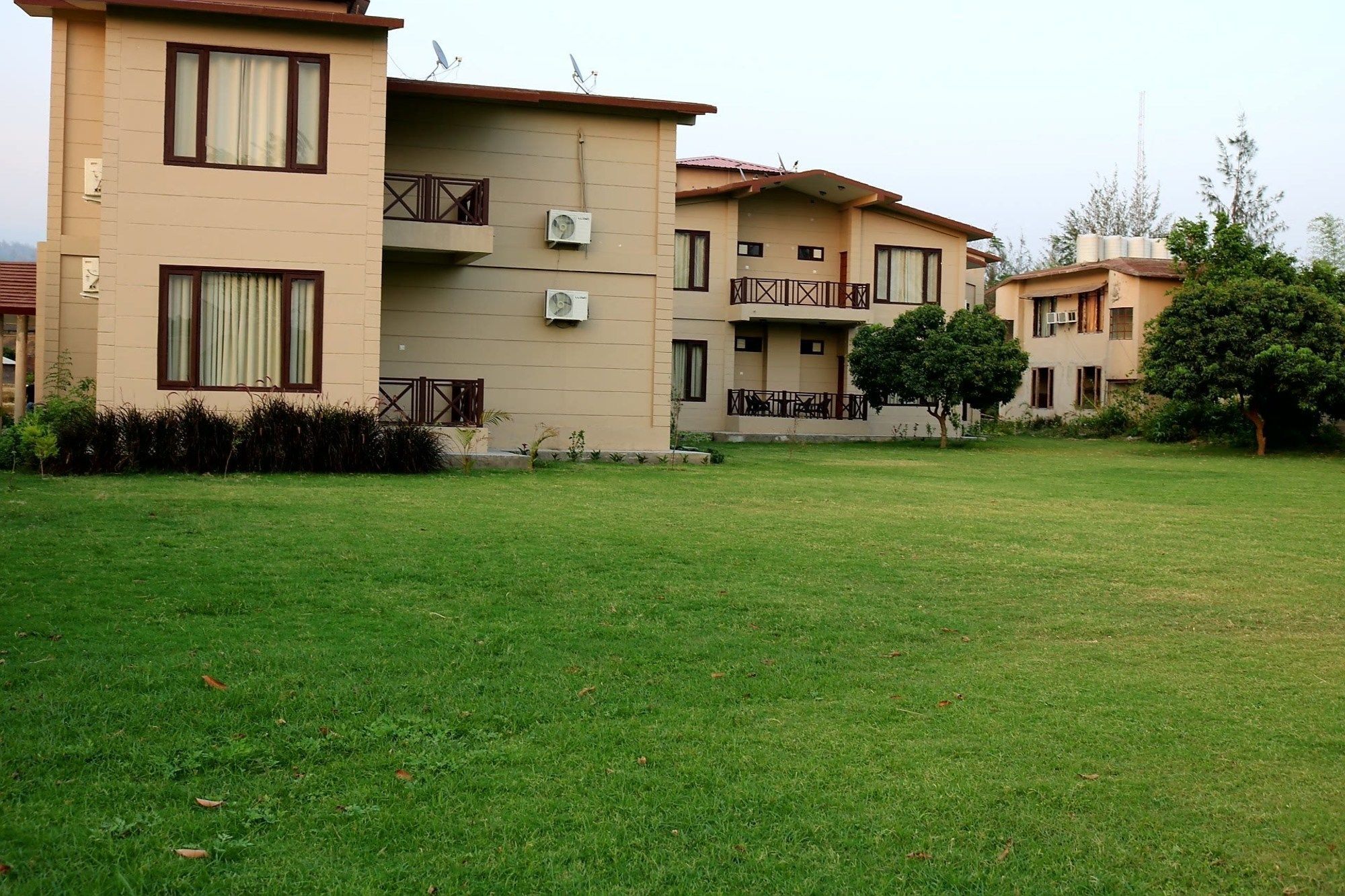 Palette Alaya Resort, Corbett Nainital Buitenkant foto